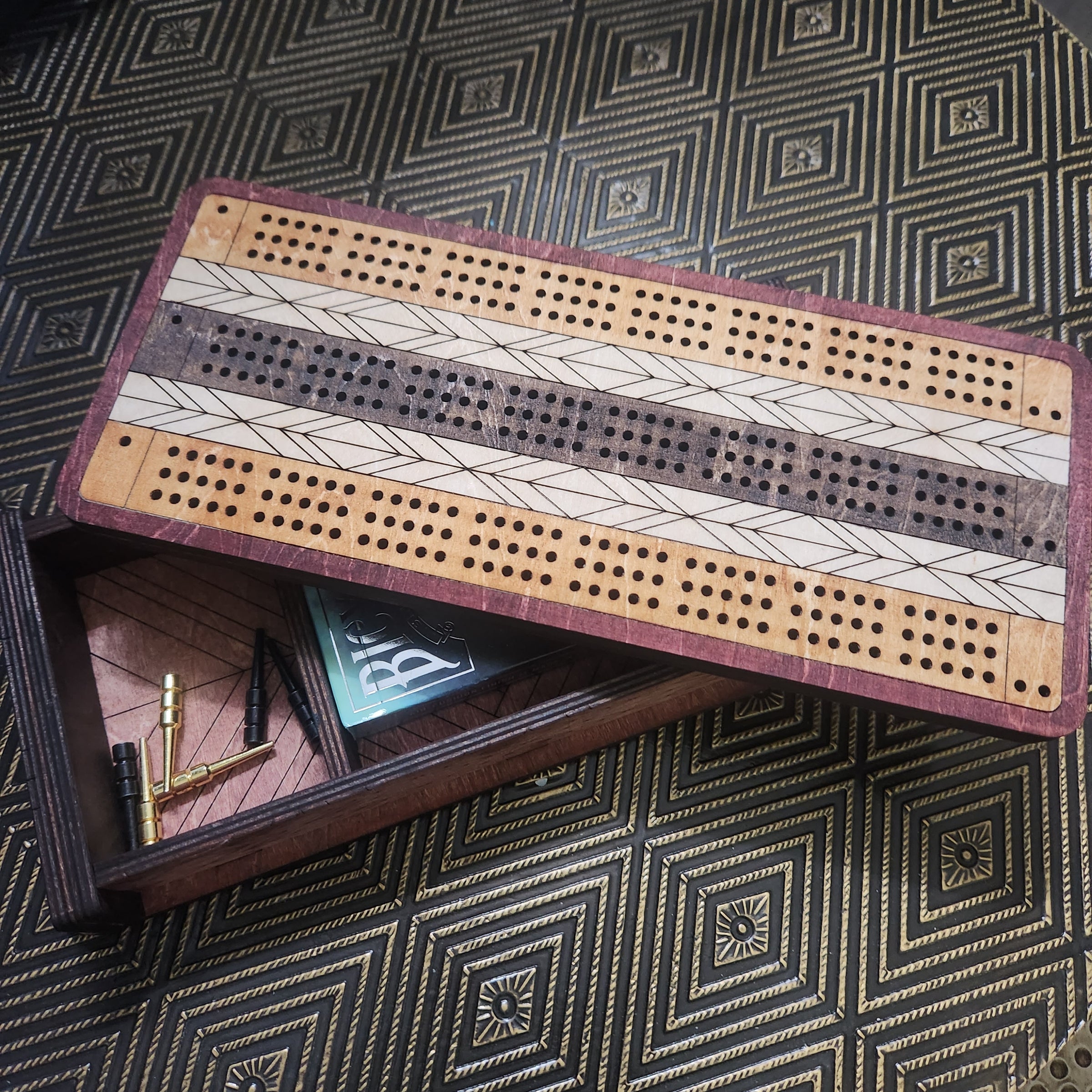 THE HEIRLOOM  CRIBBAGE GAME SET with STORAGE BOX -  Teak, Oak and Walnut Stains - from THE NAVARRI GAME COLLECTION