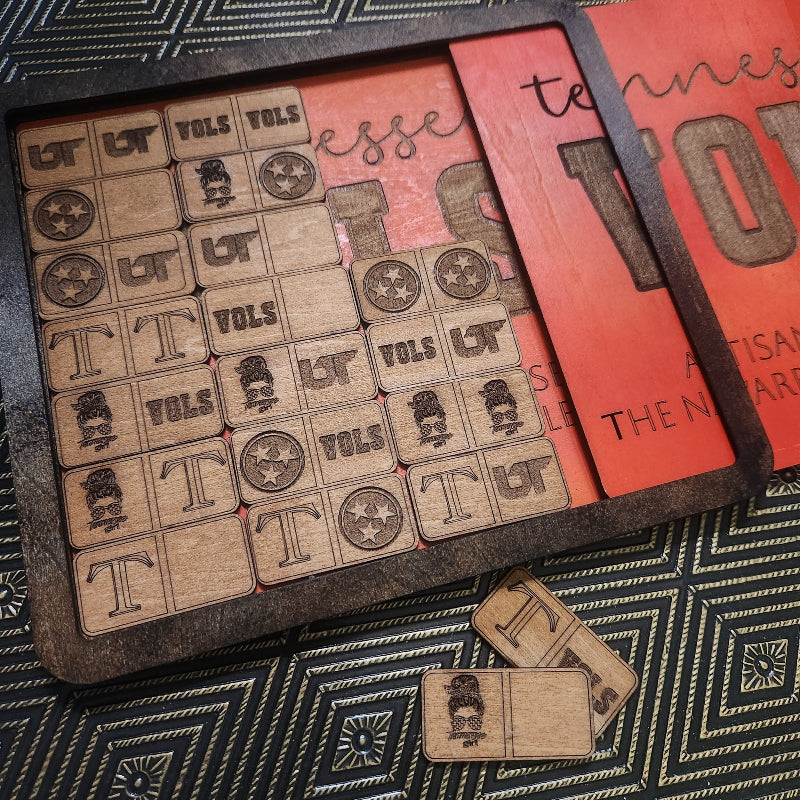 HERITAGE DOMINO GAME SET, TENNESSEE FOOTBALL EDITION