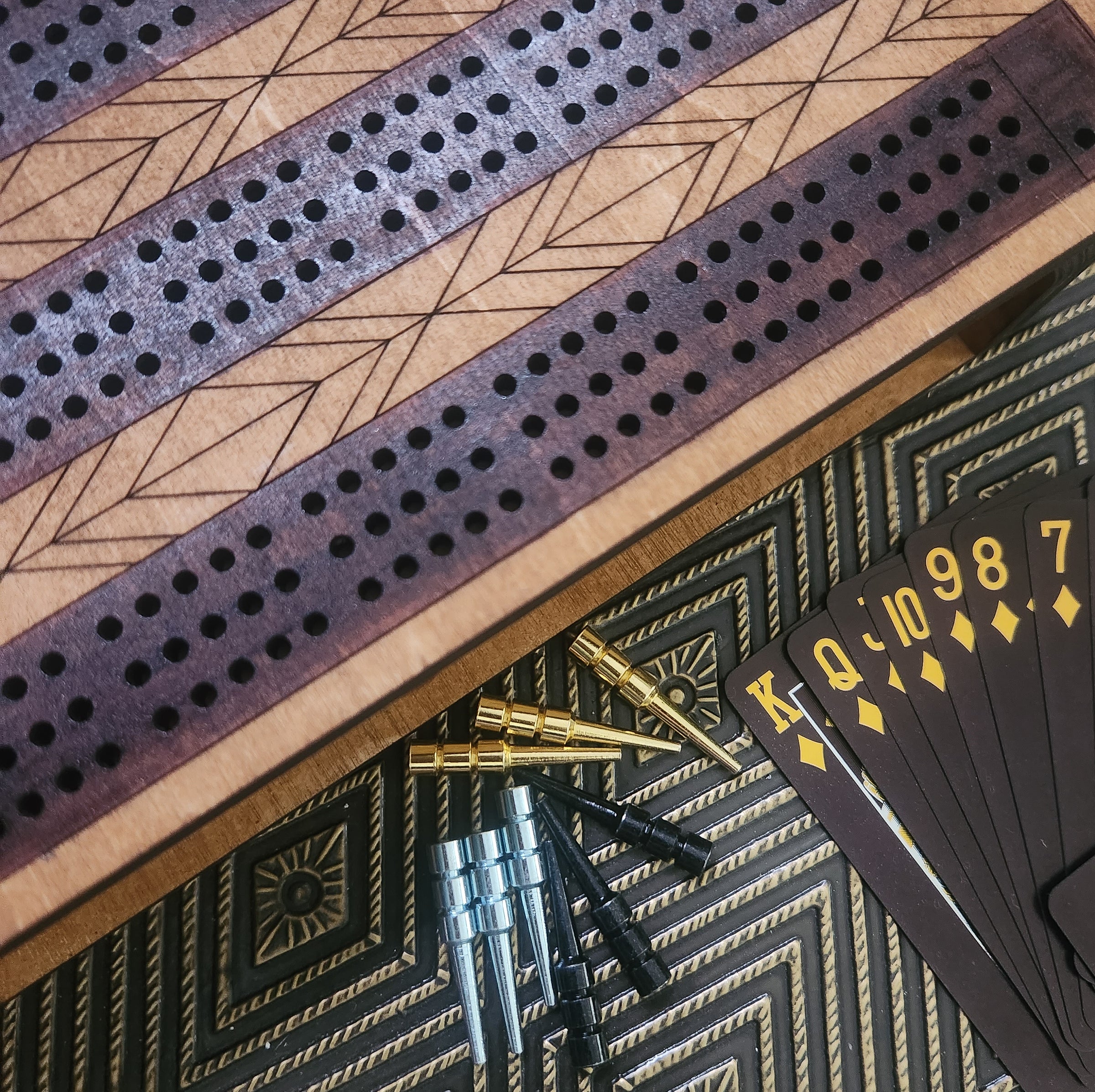 HERITAGE CRIBBAGE GAME SET - The Navarri Game Collection