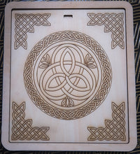 HERITAGE DOMINO GAME SET, Celtic Circle