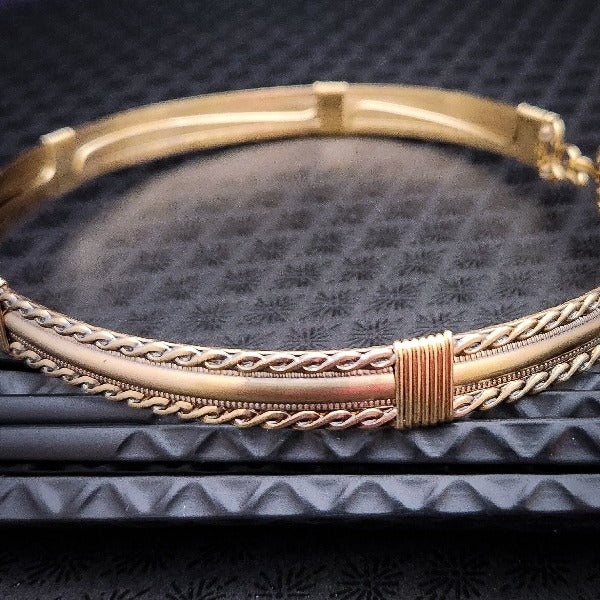 Bold, dramatic and luxurious, this collar is from our BABYLON COLLECTION. Babylonian jewelry was not only a way to add style but also represented wealth, status, and spiritual reverence. An exquisite craft, attention to detail, and artistic prowess left a permanent impression in the world of ancient jewelry.