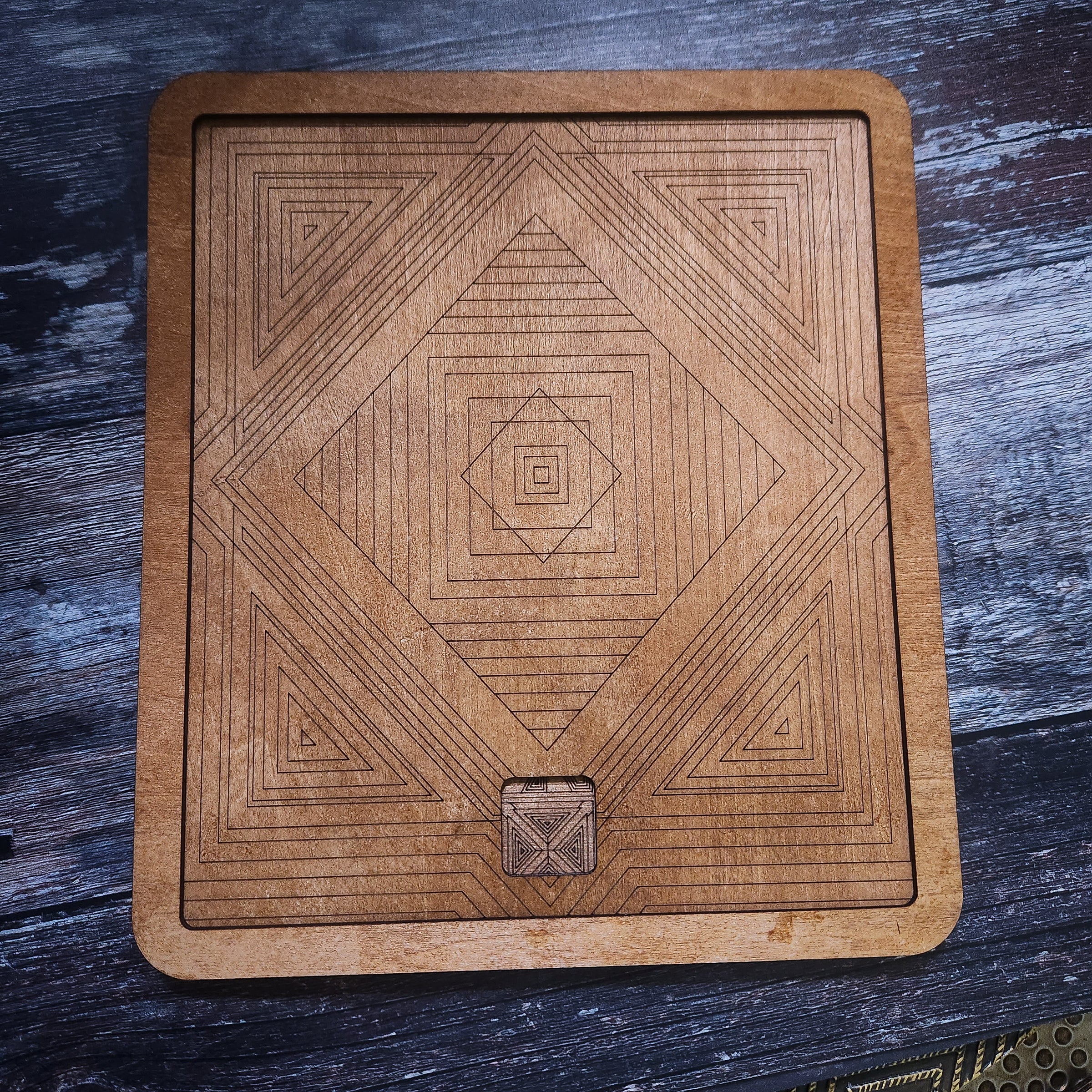THE HEIRLOOM DOMINO GAME SET with STORAGE BOX - THE NAVARRI GAME COLLECTION