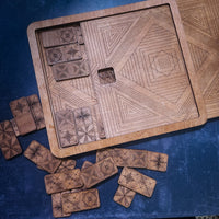THE HEIRLOOM DOMINO GAME SET with STORAGE BOX - THE NAVARRI GAME COLLECTION