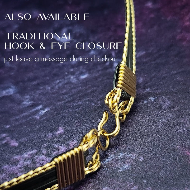AMARI Locking Submissive Collar, DEMI