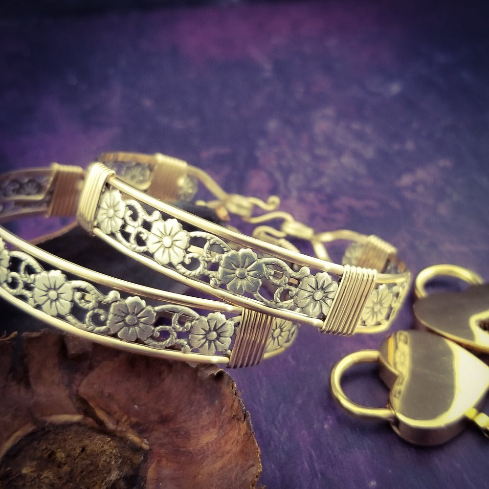The Bel Fiore is one of our most delicate and feminine designs. Totally discreet. Can be locked for submission or show of Ownership, or worn with the traditional clasp for totally discreet wear.
