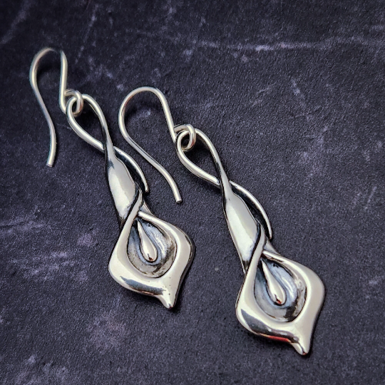 Calla Lily Earrings
