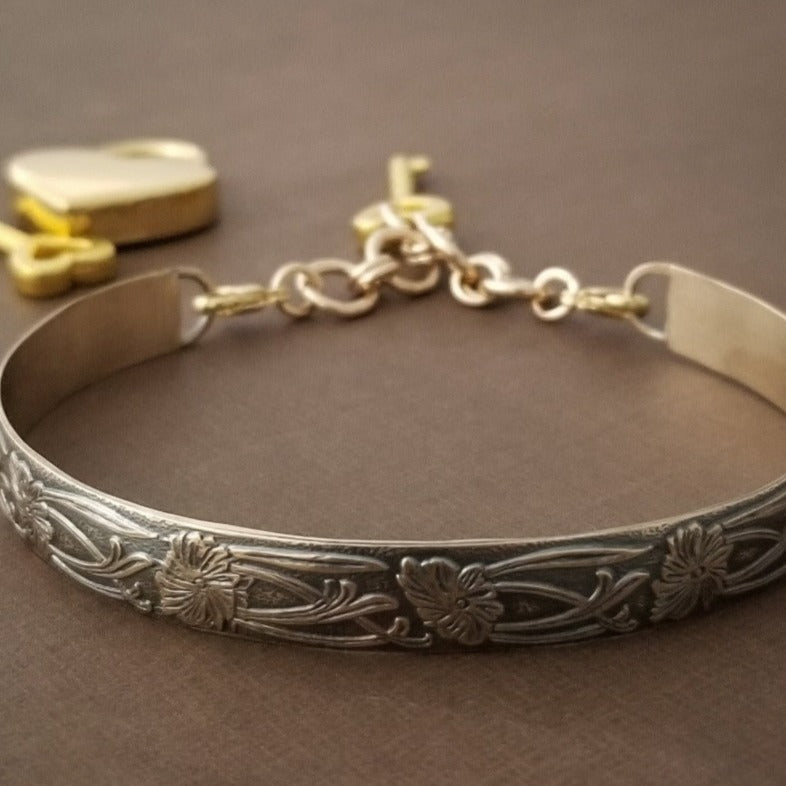 DOMINANT'S KEY KEEPER CUFF, Soft and Sweet