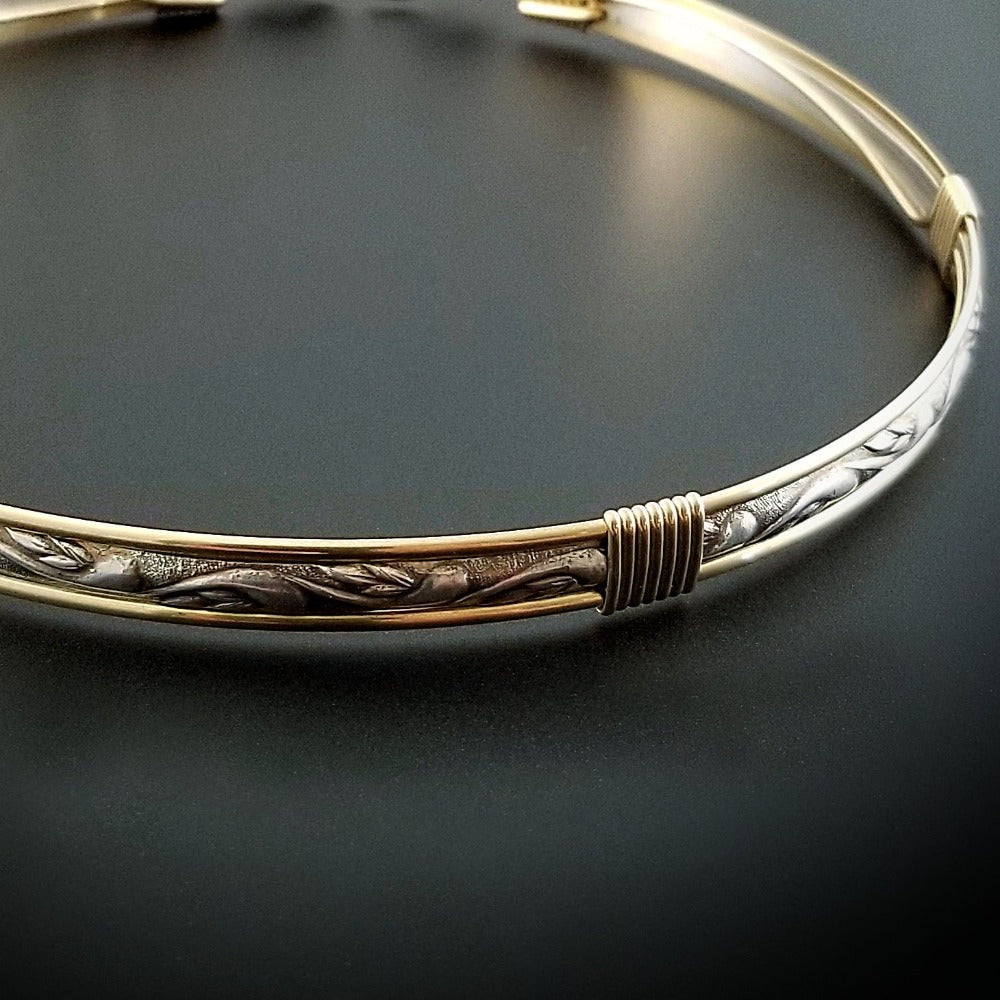 We've taken a fan favorite and revved it up with some gold accents. The 'INFATUATION' collection of submissive jewerly is sweetly feminine. Delicate with a soft flowing design that's perfect for todays sub, yet has a midieval touch to it. 