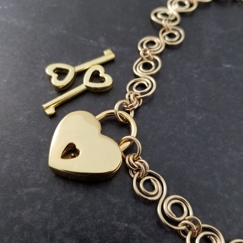 * READY TO SHIP RIO Soft Locking Infinity Chain Collar, Golden