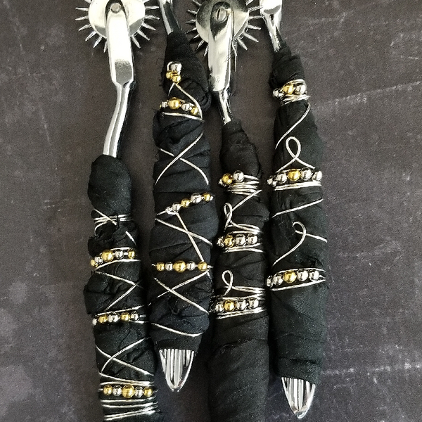 PIN WHEEL, Artisan, Black Sari Silk – MY SECRET HEART STUDIOS
