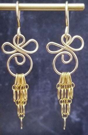 The CELTIC PRIESTESS earrings feature chain links inspired by Celtic knots, all created entirely by hand using only a few hand tools. 