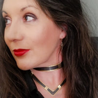 COLLAR - AMARI V STYLE Locking Submissive Collar, Black and Gold