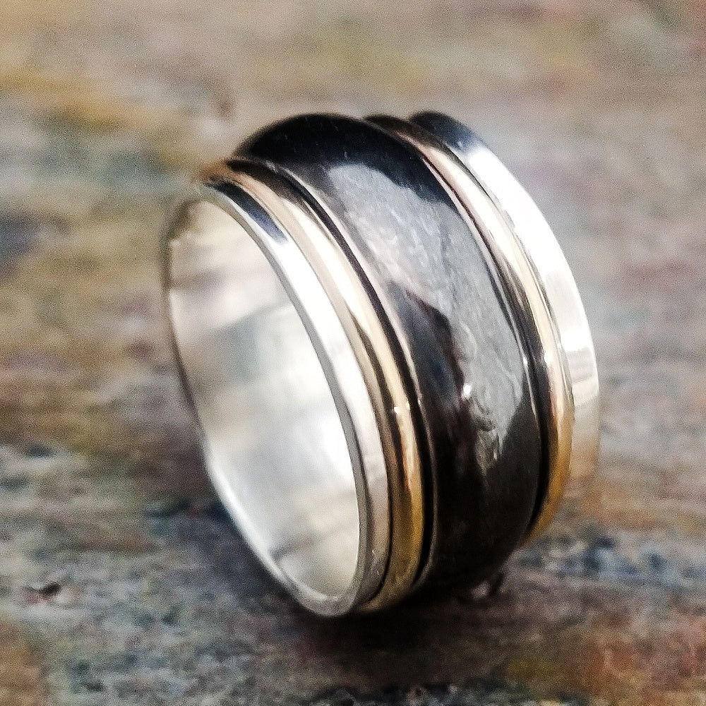 ROUGH & RUGGED Ring