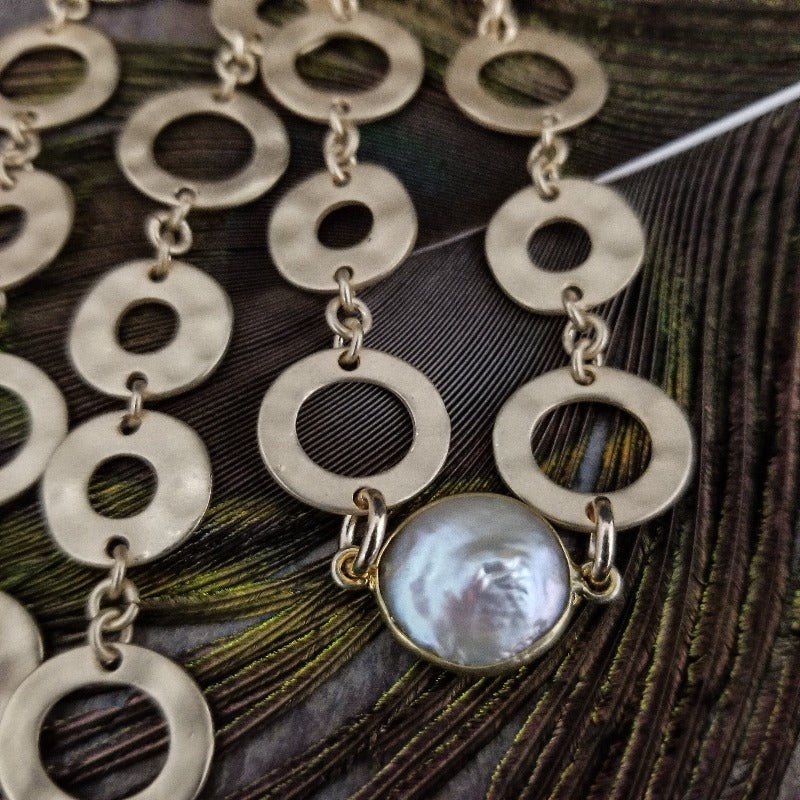UPTOWN Day Collar, {Locking} Single Freshwater Pearl & Matte Golden Circles Chain