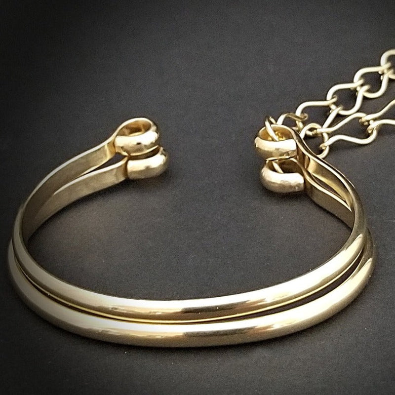 The Temel Submissive handcuff bracelets are a unique design that allows traditional jewelry cuffs to be quickly converted into locked handcuffs for gentle bedroom play. The simple designs compliments most any of the My Secret Heart submissive collars.
