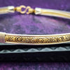 WILDE BLUME Gold mit Sterling-Akzenten für den Tag und verschließbares unterwürfiges Halsband