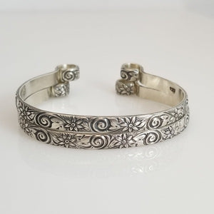Our ‘WILD FLOWER’ collection speaks of rambling cottage gardens. Sensual and romantic. This artisan BDSM submissive jewelry is handcrafted in a floral pattern of sterling silver. Truly a high-quality artisan collar made to last; it will be a cherished addition to any collection. A beautiful symbol of commitment/ wedding gift for those in a D/s relationship. My Secret Heart Studios