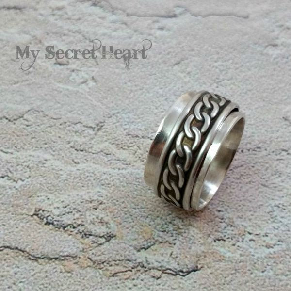 DONOVAN Ring