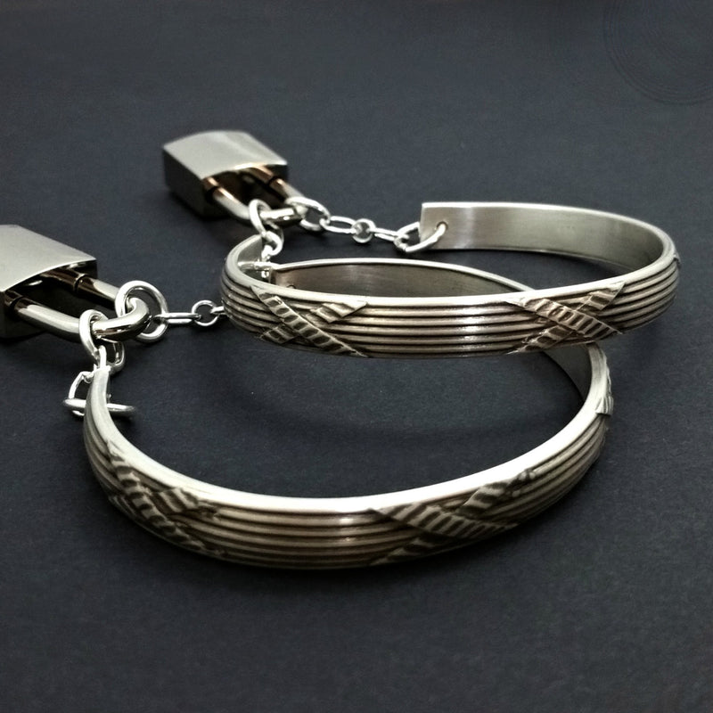 ST. ANDREW-KREUZ-Verschlussarmbänder {Paar}