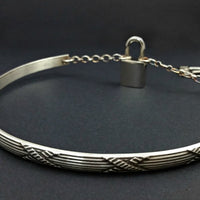 ST. ANDREW'S CROSS Locking Collar
